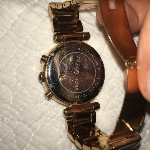 Michael Kors Watch in Rose Gold - Picture 4 of 4